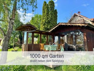 Kindertraum - Spielplatz - Spielzimmer - Ferienhaus Taufstein 2 - Terrasse mit Grill- Garten - wandern - 3 Schlafzimmer bis 9 Personen - Herbstein - 0
