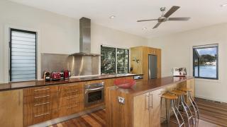 Bayside Beauty - Linen & Wifi Included - Hardys Bay - 6