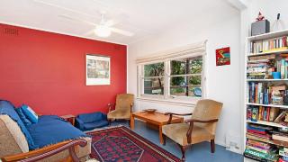 Little Blue House - Pet Friendly Cottage - Hardys Bay - 3