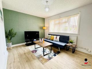 KozyGuru Spacious 3 BR 8ppl Hse 50% off Long stay - Manchester - 0