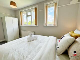 KozyGuru Spacious 3 BR 8ppl Hse 50% off Long stay - Manchester - 6