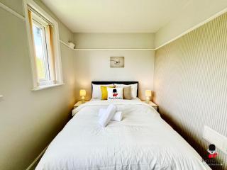 KozyGuru Spacious 3 BR 8ppl Hse 50% off Long stay - Manchester - 5