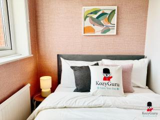 KozyGuru Spacious 3 BR 8ppl Hse 50% off Long stay - Manchester - 2