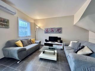 Maison moderne 4 pièces climatisée, proche plage, avec jardin, terrasse couverte et parkings sécurisés - FR-1-226-279 - Sainte-Maxime - 6