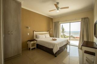 Saints View Resort Unit 22 - Uvongo Beach - 3