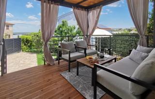 2 Bedroom Nice Home In Vantacici - 4