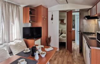 2 Bedroom Nice Home In Vantacici - 6