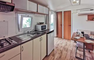 2 Bedroom Nice Home In Vantacici - 5