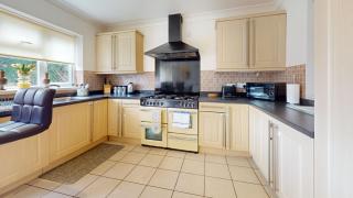 Charming 5 bedroom house in Grays - Grays Thurrock - 3