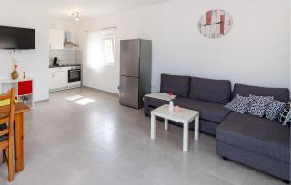 1 Bedroom Lovely Apartment In Rtina - Rtina - 6