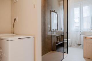 HOST4U - PETIT SUITE VITTORIA in Brescia City Center - 5