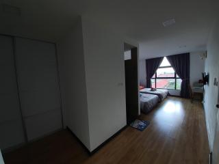 Kitty Homestay 402 Roxy Apartment Kuching - Kuching - 3