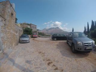 Grandpa's Chill House - 7