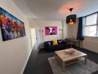 82a Underwood Lane - 1