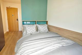 Studios and Private Bedroom with Shared Kitchen at Canvas Bristol near the City Centre - Bristol - 9