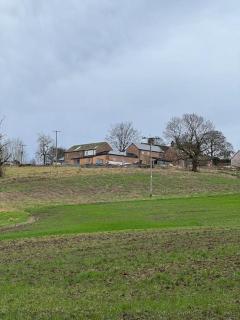 The Hayloft, Modern 4 Bed, 8 person, Barn Conversion in a Rural Location with Great Access - Silkstone - 1