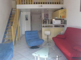 REF 4060 Joli studio mezzanine climatisé - Le Castellas - 7