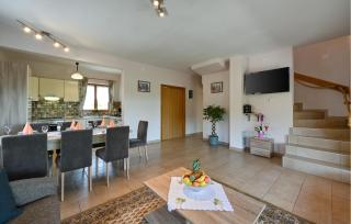 3 Bedroom Gorgeous Home In Sveti Kriz - Sveti Križ - 7