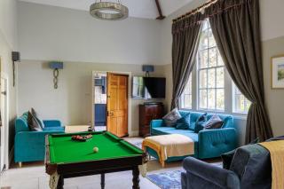 The New School Rooms - Beautiful, Georgian Apartment with Private Heated Pool and Hot Tub Sleeps 12 with Wifi and Parking near Bath - 4