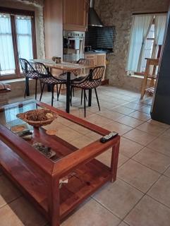 Niko's Stone Guest House - Plytra - 6