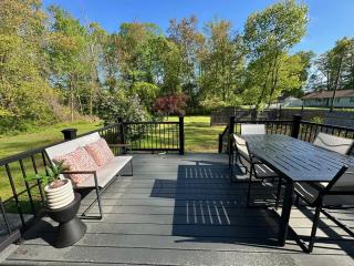 Charming Connecticut Hideaway - 8