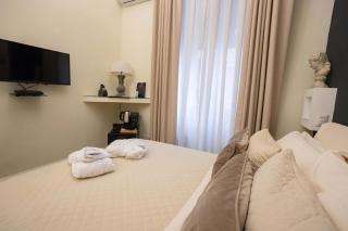 Domus Deorum Deluxe - Naples - 5