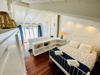 Almocabar Luxury Apartment - 6