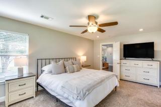 Private Dock and Fire Pit Cedar Creek Reservoir Gem - 1