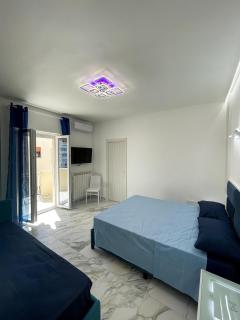 Suite 101 - 7