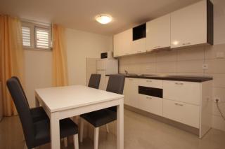 Gemütliche Ferienwohnung in Baška mit gemeinsamem Pool und Grill - Baška - 8