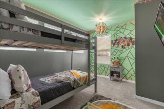 Summer Fun Awaits - 8BR Home with Private Pool! - 8