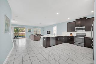 Luxurious Home in Davenport - Davenport - 7