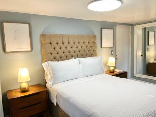 Harmonious Suites - North Miami Beach - 6