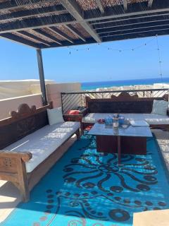 Beautiful Chalet on the Medditranean, Ceasar's Bay Resort - Qārah - 3