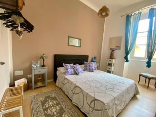 Center House 272 - 4