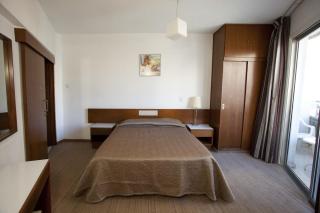 Blazer Residence - 8