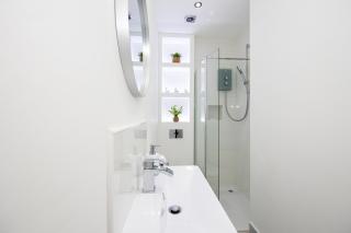 WestPoint Luxury Apartment - 9