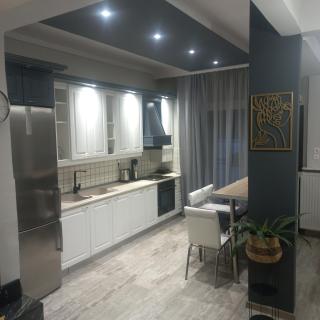Central 4 Modern Apartment with free parking - 6