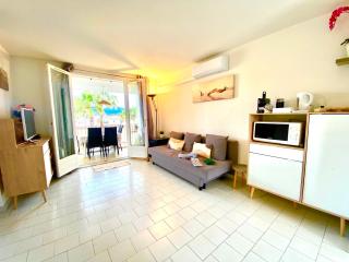 2 bedrooms, 15 min walk to beach, AC, pool & fiber internet in a quiet, private gated domain 5kms to St Tropez - Cogolin - 6