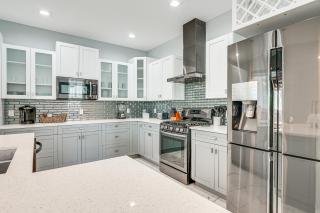5 Mi to Beach Luxe Home with Spa in Cape Coral! - Cape Coral - 3