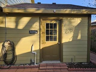 Split Level Duplex Oasis - 8