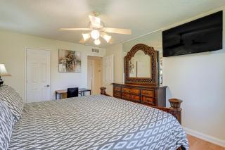 Mesa Home with Community Pools Pets Welcome! - Mesa - 1