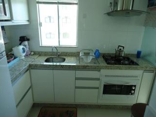 A15 - APARTAMENTO 2 DORMITÓRIOS NO CENTRO DE BOMBINHAS ALUGUEL DE TEMPORADA - Bombinhas - 5