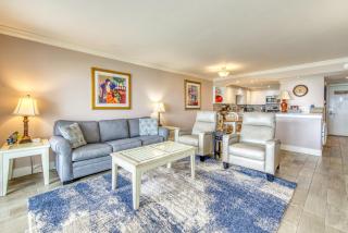 Beach House Condominiums B101 - Beachfront with Pool, WiFi, & Beach Service - 4
