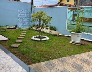 P004 - Casa com 3 dormitórios, churrasqueira e apenas 150m da praia - Peruíbe - 6