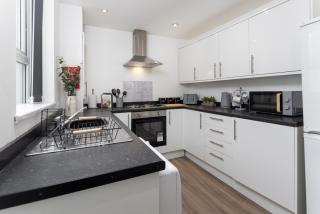 Clapham House - Air Host & Stay - Anfield - 4 Bedrooms - Liverpool - 3