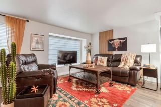Backyard BBQ Retreat: Central 3bd - Prime Location - Arvada - 7