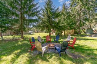 Bear’s Den Hideaway with Hot Tub - Ashford - 7