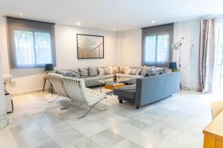 AB Properties -Design House Marbella- 3 mn de Puerto Banus Beach - Golden Mile - Tropical Garden and Pool - Marbella - 1