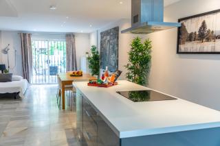 AB Properties -Design House Marbella- 3 mn de Puerto Banus Beach - Golden Mile - Tropical Garden and Pool - Marbella - 6
